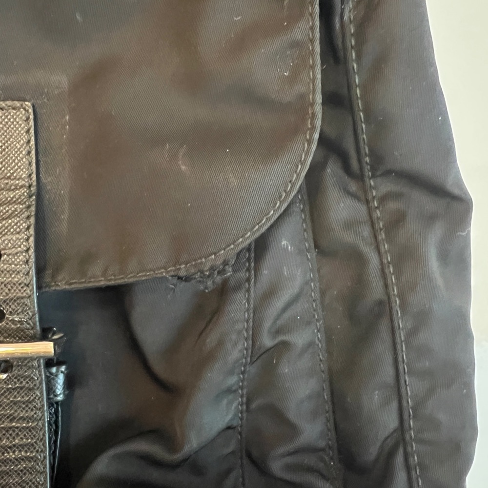 Tessuto Nylon Messenger Bag - Picture 8 of 9